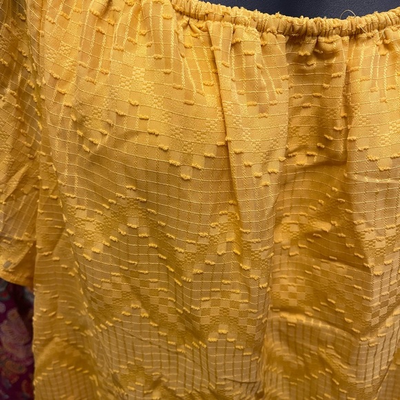 Plus size off the shoulder top - Picture 2 of 8